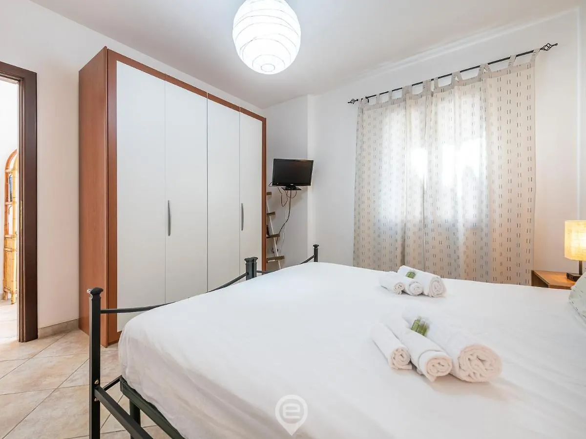 Lidia'S House Apartment Oristano Italy